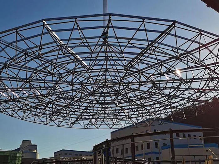 宝鸡螺栓球网架工程施工现场